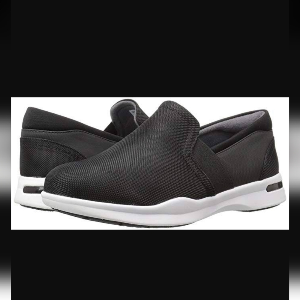 - SOFTWALK WOMEN SIZE 11.